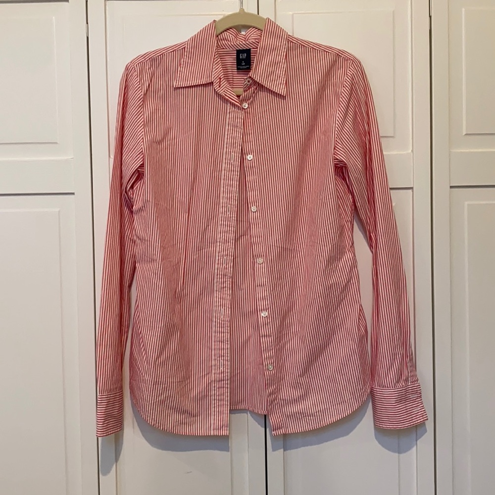 Women’s Gap Oxford Button Down